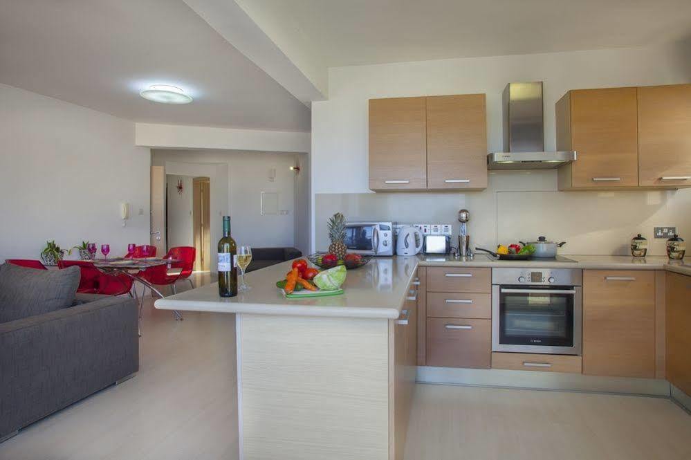 Fig Tree Bay Apartments Протарас Экстерьер фото